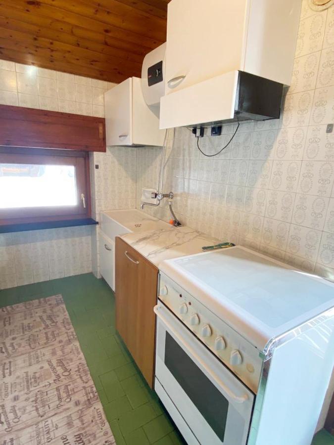 La Rondine - Appartamento Panoramico 6 Posti Letto In Villetta 尚波吕克 外观 照片