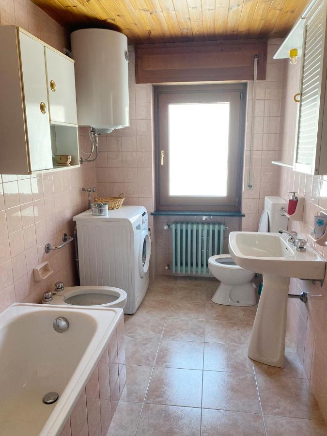 La Rondine - Appartamento Panoramico 6 Posti Letto In Villetta 尚波吕克 外观 照片